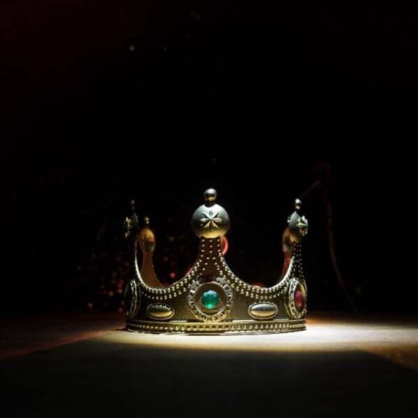 Cover art for Imagine Now a Crown